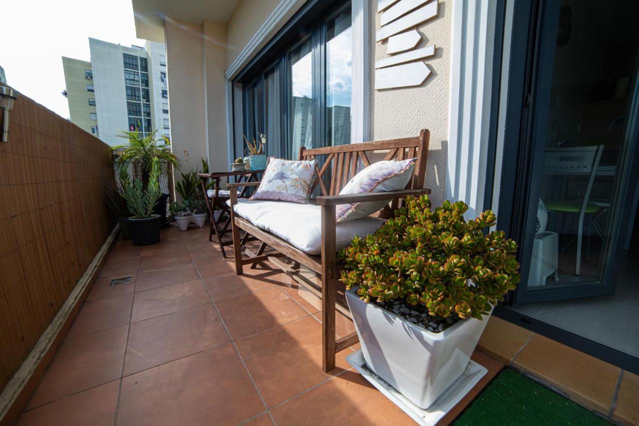 לורס Lovely Apartment Near Airport And Nations Park, With Garage מראה חיצוני תמונה